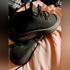 Stylish Black Knit Men's Sneakers